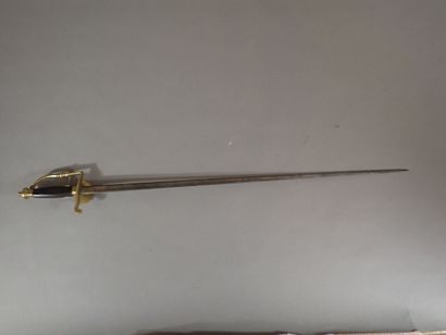 Épée d’officier vers 1800.
Monture en laiton...