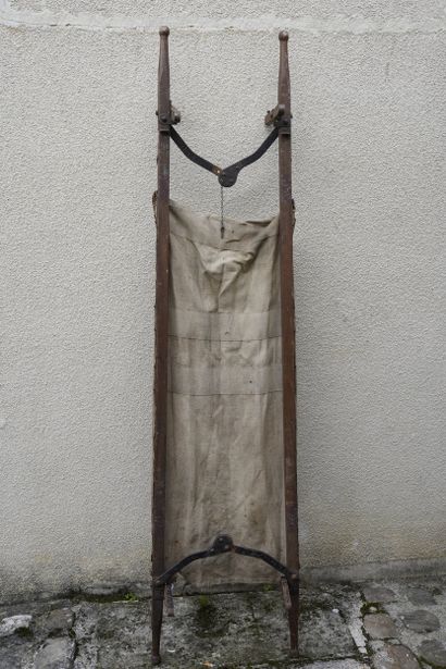 Fr - Brancard en bois et toile (taches) et...