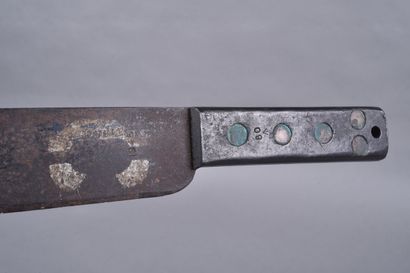 GB- Machette 227. Poignée en composition...