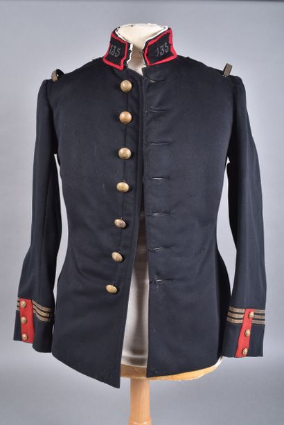 Vareuse modèle 1893 d’un capitaine d’infanterie...