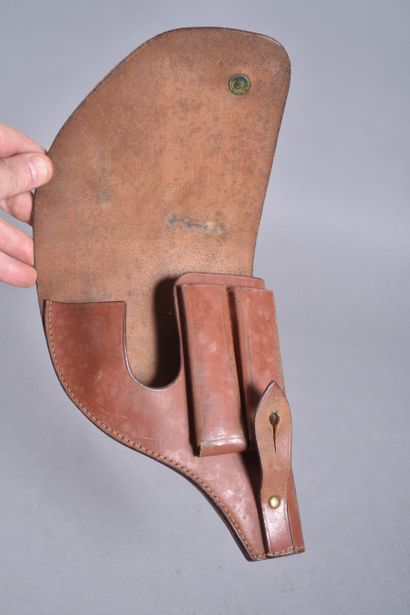 Fr- Etui pour pistolet modèle 1935 en cuir...