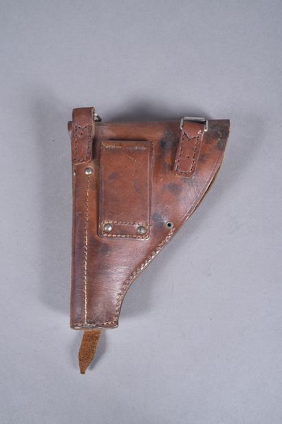 Fr- Etui pour pistolet modèle 1935 en cuir...