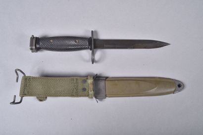 US- Baïonnette US M7, pour fusil M16. Poignée...