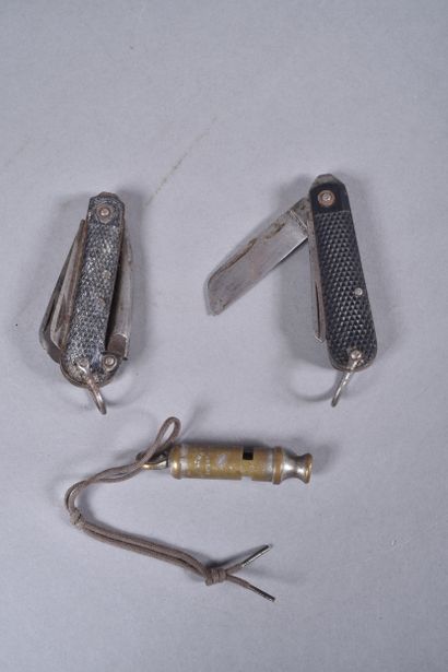 GB- Lot de deux couteaux pliant Jack Knife...