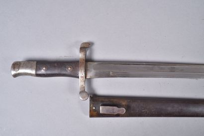 Portugal. Sabre baïonnette modèle 1885. Poignée...