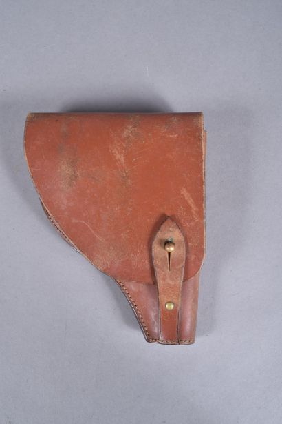 Fr- Etui pour pistolet modèle 1935 en cuir...