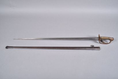 Sabre d’officier de cavalerie modèle 1882.
Monture...