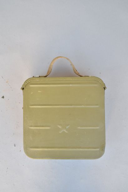 Boite à munitions pour mitrailleuse soviétique,...
