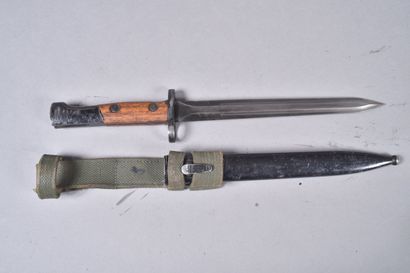 Belgique. Baïonnette type 1949. Poignée à...