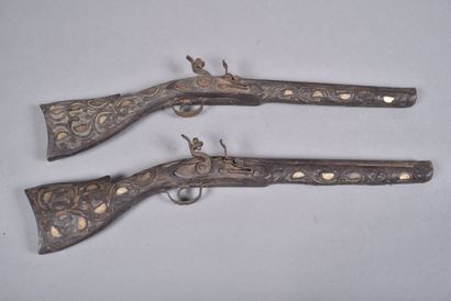 Paire de deux fusils escopette.
Platines...