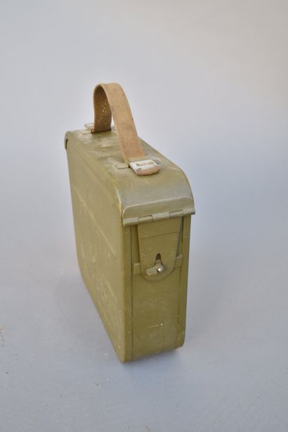Boite à munitions pour mitrailleuse soviétique,...