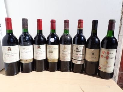 8 bouteilles comprenant un assortiment de...