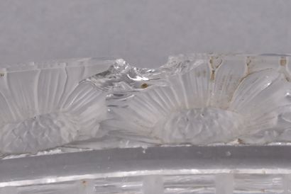 LALIQUE France. Coupe ou centre de table...