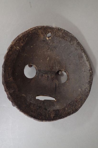 Lot de 2 masques en terre cuite comprenant...