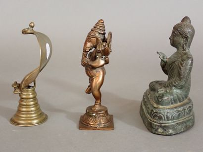 ART D'ASIE, Lot comprenant une Statuette...