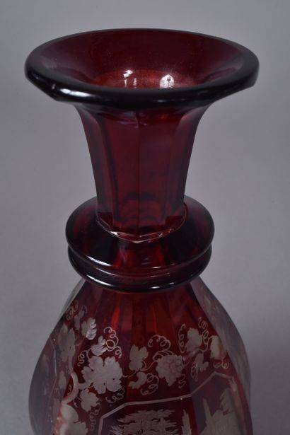 Carafe à vin et son bouchon en cristal de...