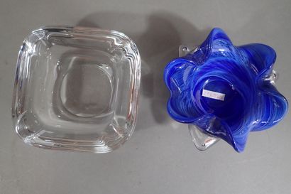 Lot de 2 cendriers/vides-poche comprenant...