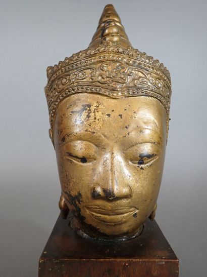 Thaïlande ? Tête de Boudha en alliage doré,...