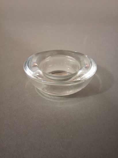 Lot de verrerie comprenant un vase dans le...