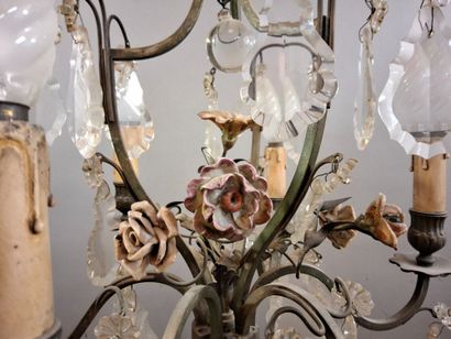 Lustre en métal à six bras de lumiere, la...