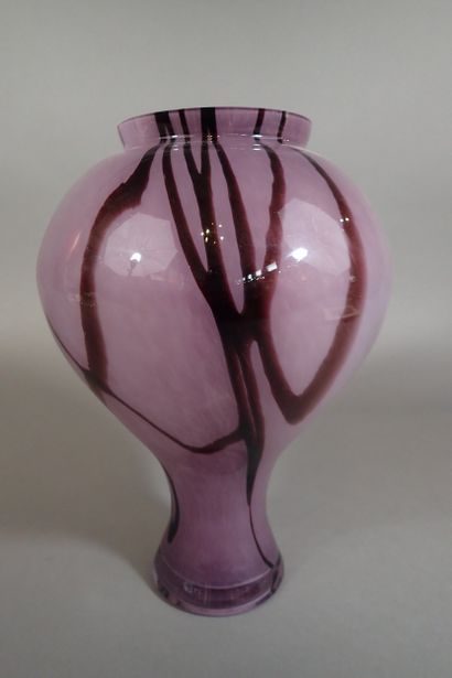 SIGNE (XXe siècle) Grand vase de forme balustre...