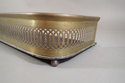 Barrière de cheminée en métal et laiton ajouré...