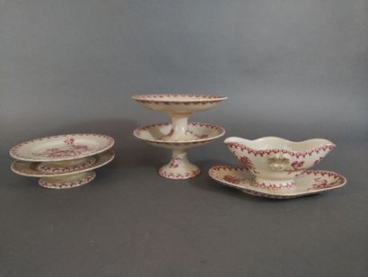 GIEN - Partie d'un service de table en porcelaine...