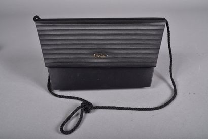 Guy LAROCHE, Sac du soir et porte-monnaie...