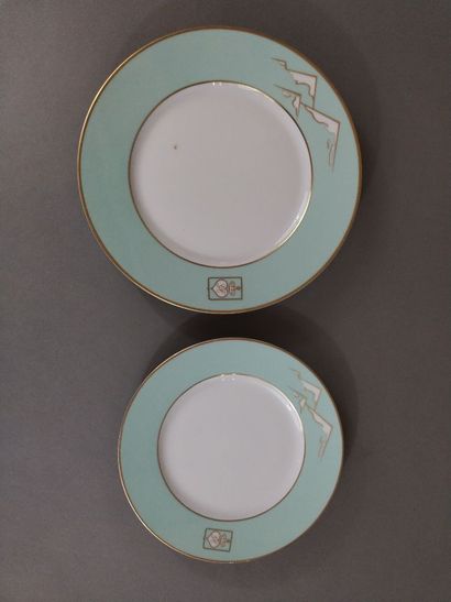 ***Service de table en porcelaine à contour...