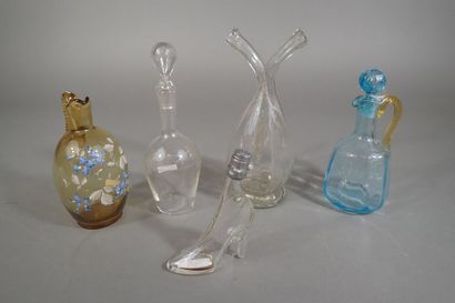 Lot de 5 verreries comprenant : carafon et...