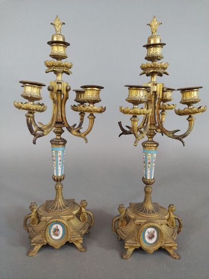 Garniture de cheminée en régule doré de style...