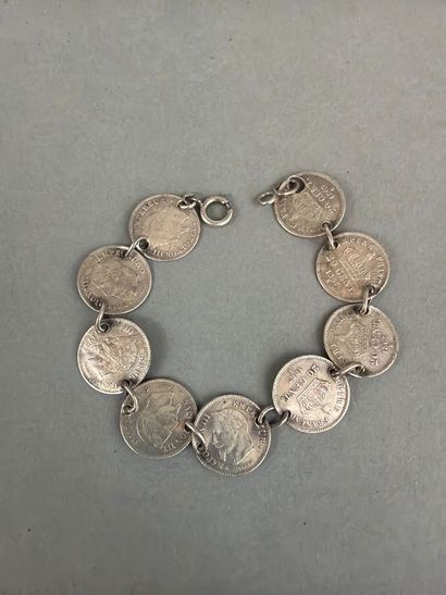 FRANCE - Bracelet composé de 9 pièces de...