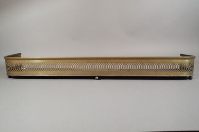 Barrière de cheminée en métal et laiton ajouré...
