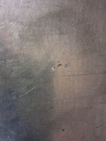 Lot en étain comprenant : un plat à filets...