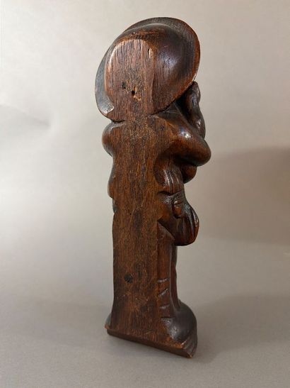 Paire de statuettes en bois de chêne sculpté,...