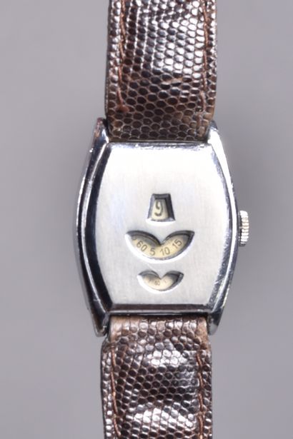 ANONYME
Montre bracelet à heures sautantes...