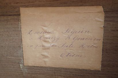Armoire en chêne mouluré ouvrant à deux vantaux...