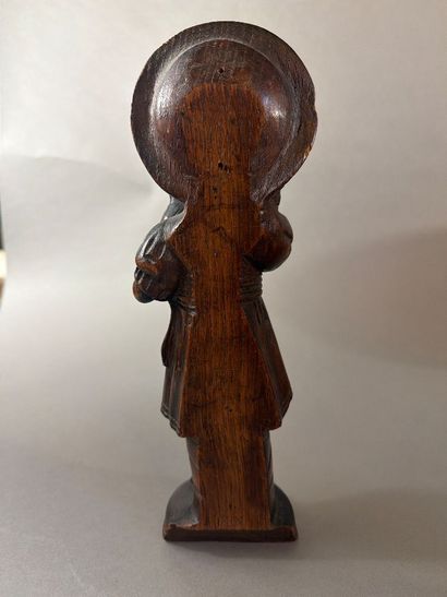 Paire de statuettes en bois de chêne sculpté,...