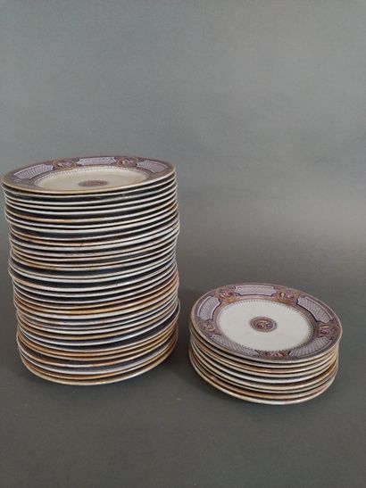 TERRE DE FER - Partie d'un service de table...