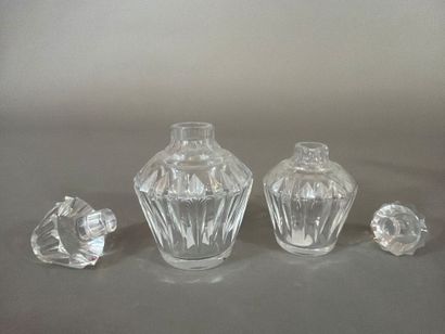 BACCARAT (dans le goût de). Deux flacons...