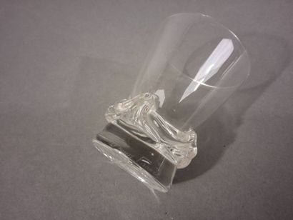 DAUM, France, Lot de 10 verres à liqueur...