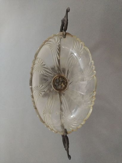 Coupe en verre et régule de style néoclassique...