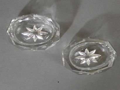 Lot de 4 petits salerons en cristal, deux...