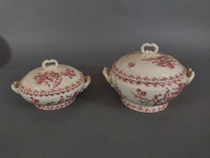 GIEN - Partie d'un service de table en porcelaine...