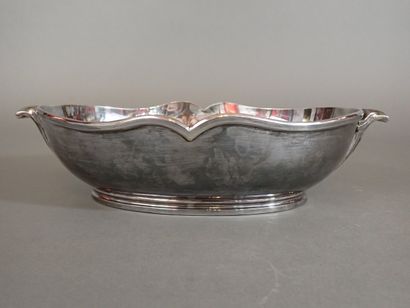 Coupe oblongue en métal argenté à d