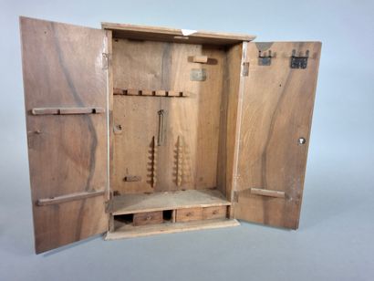 Armoire murale (boite à outils) en bois mouluré,...