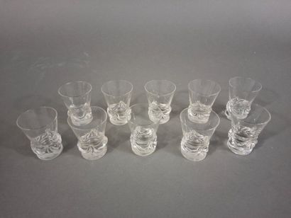 DAUM, France, Lot de 10 verres à liqueur...