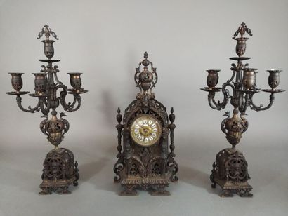 Garniture de cheminée en bronze de style...