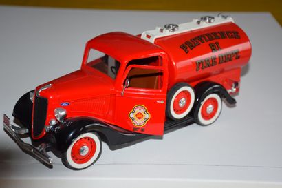 [VOITURE] SOLIDO, Ford V8 1936, Pompiers...