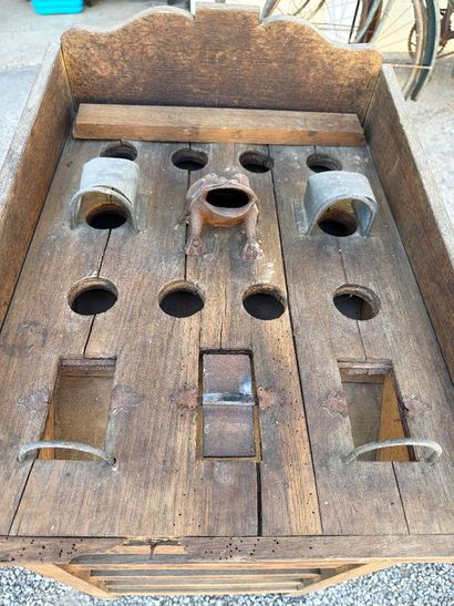 Jeu de grenouille vers 1930 en bois naturel,...